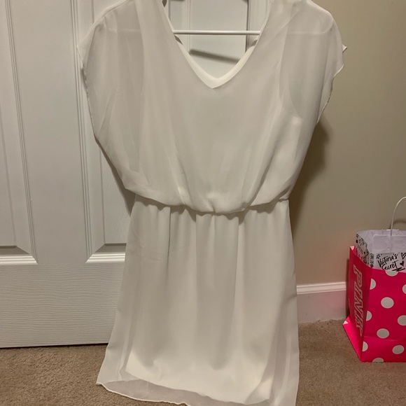 Dresses & Skirts - White dress!